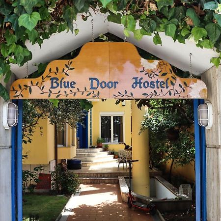Blue Door Hostel 地拉那 外观 照片