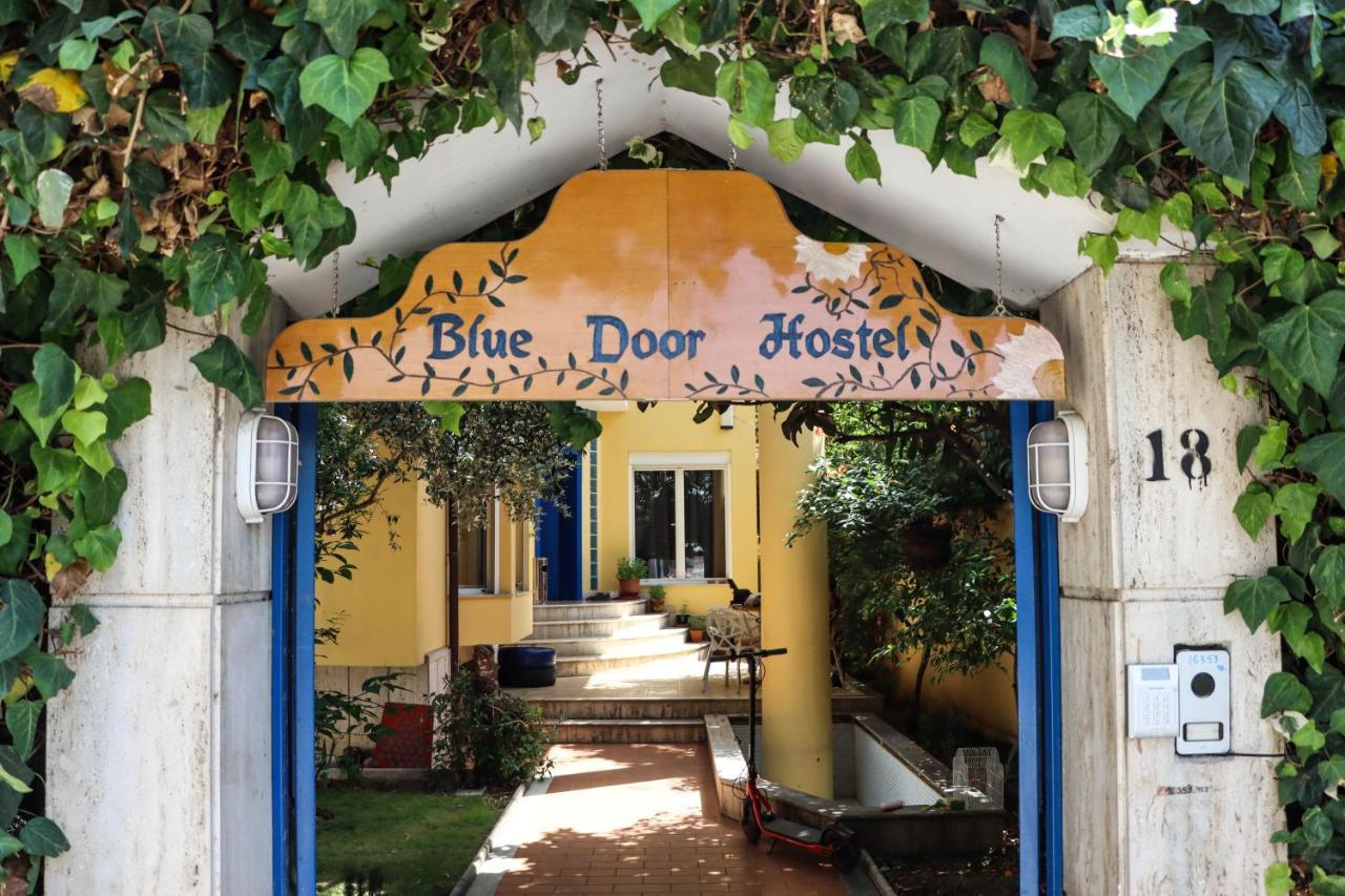 Blue Door Hostel 地拉那 外观 照片