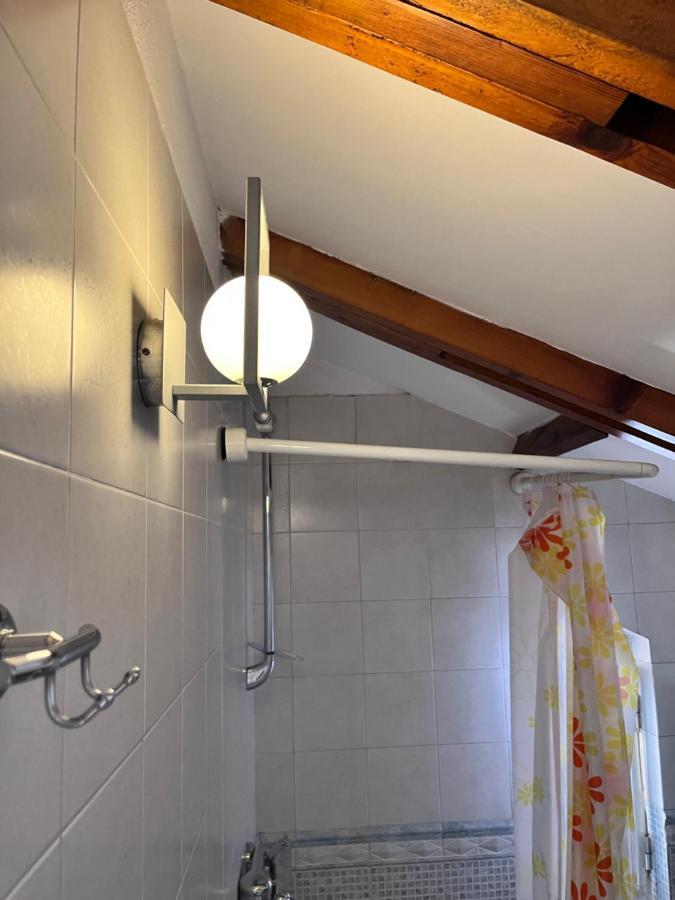 Blue Door Hostel 地拉那 外观 照片